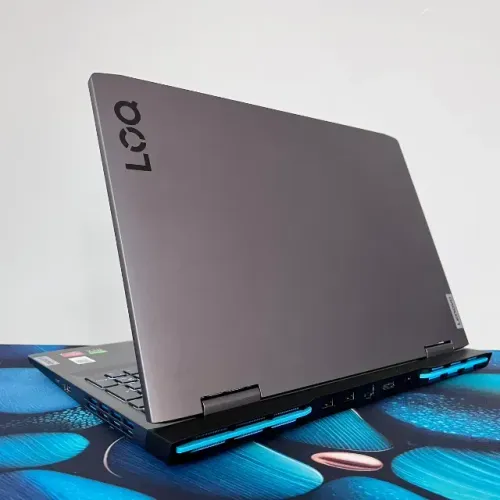 Notebook Gamer Lenovo LOQ Intel Core i5-12450H 16GB 512GB SSD RTX 2050 15.6" FHD W11 83EU0