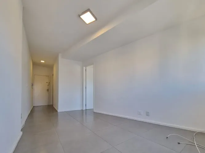 Apartamento de 1 quarto para aluguel, 36m² por R$2.990/mês na Barra da Tijuca/RJ