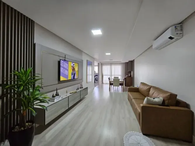 Apartamento no centro, com 03 quartos, 02 vagas, móveis e lazer completo