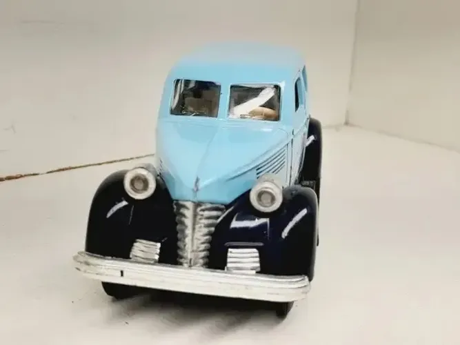 Miniatura Chevy Master 1939 Sunnyside 1:36 Azul-Claro