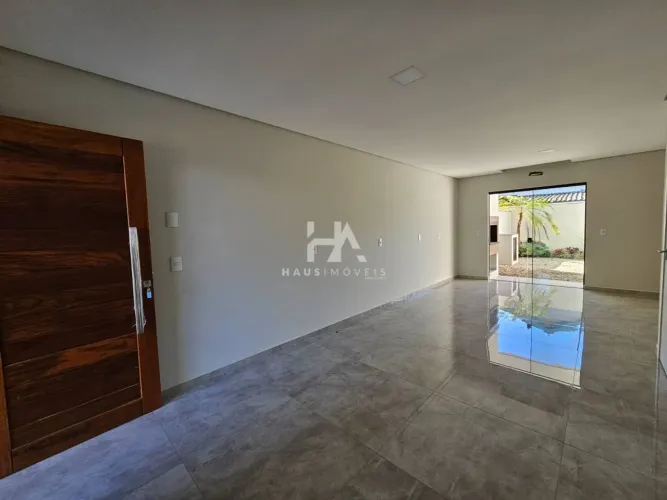 Casa residencial à venda no bairro Czerniewicz com 105 m² e 3 dormitórios.