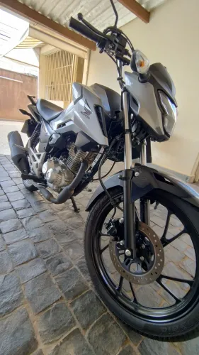 Honda CG Fan 160 25/26 Prata KM BAIXO
