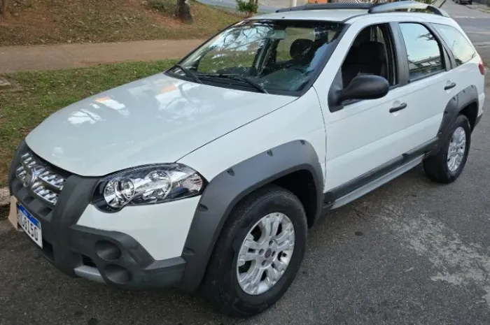 Fiat Palio Weekend Adventure Locker 1.8 Flex 2012
