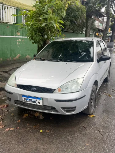 Ford Focus 1.6 S/se/se Plus Flex 8v/16v 5P 2004