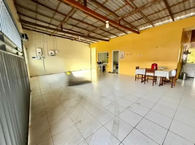Casa á venda no Universitário - R$ 200.000,00