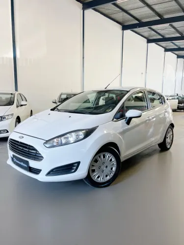 Ford Fiesta 1.5 16V Flex Mec. 5P 2015