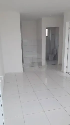 Condomínio Vida Nova Sobrado: Imóvel com 2/4 e Vaga de Garagem