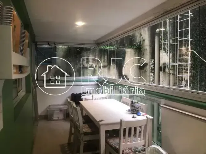 Imóvel para venda tem 152 metros quadrados com 3 quartos em Laranjeiras - Rio de Janeiro -