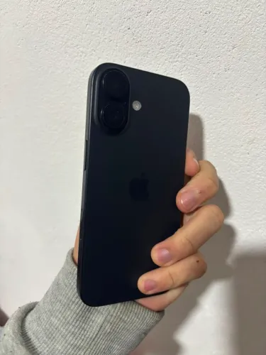 iPhone 16