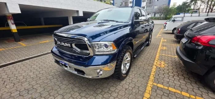 Ram Classic Laramie 5.7 V8 16V Gasolina 4X4 Aut. 2023