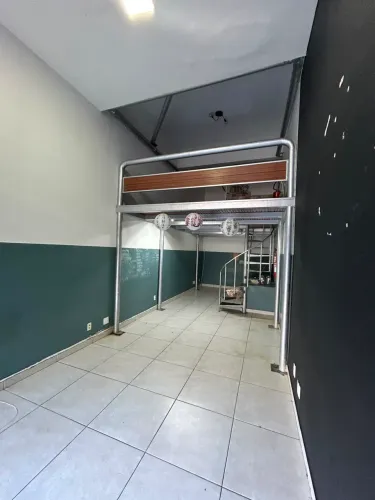 Alugo Loja Comercial por R$ 3.000 - SCLN 204 Asa Norte