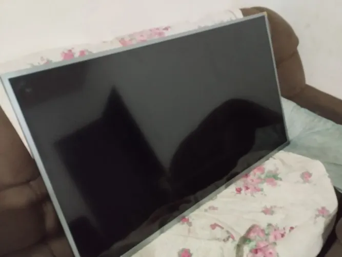 Smart tv 4k 50 polegadas ( com defeito no Display)