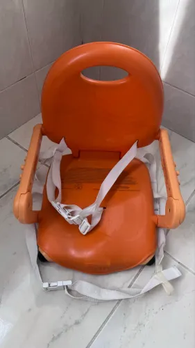 Assento elevatório para alimentação infantil 