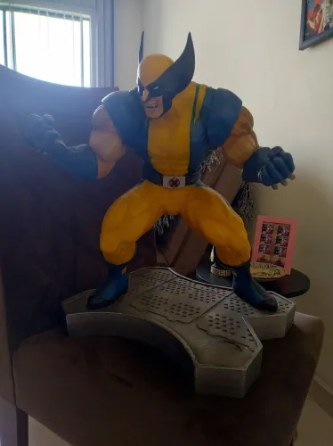 Wolverine statue Capcom original numerada