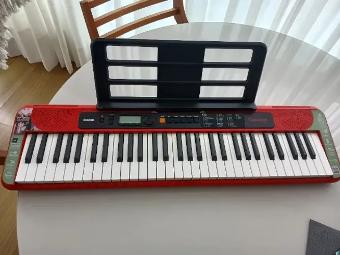 Teclado Casiotone S200 vermelho