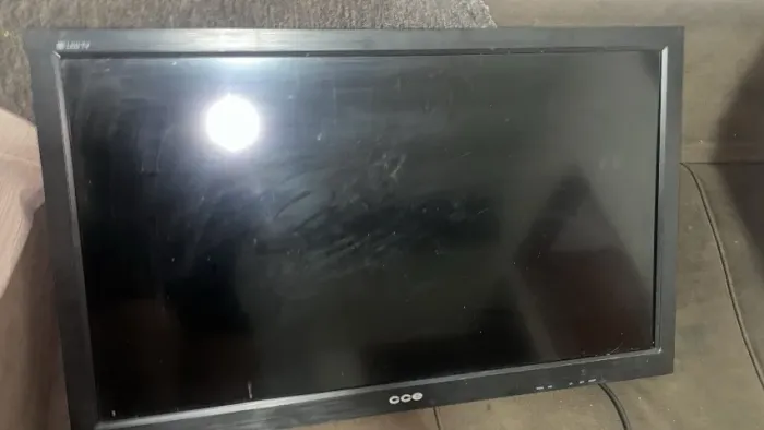Tv 32 n é smart seminova