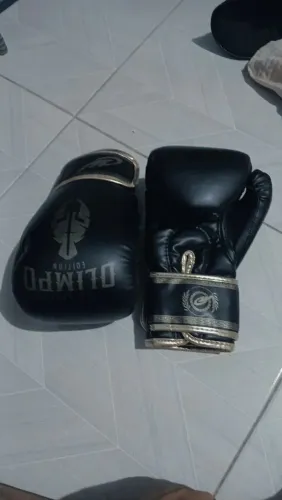 Luva De Boxe Muay Thai Kickboxing Olimpo Esportes Cor Preto - Dourado Tamanho 14oz