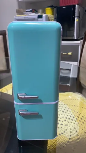 Mini geladeira da coleção minis brands