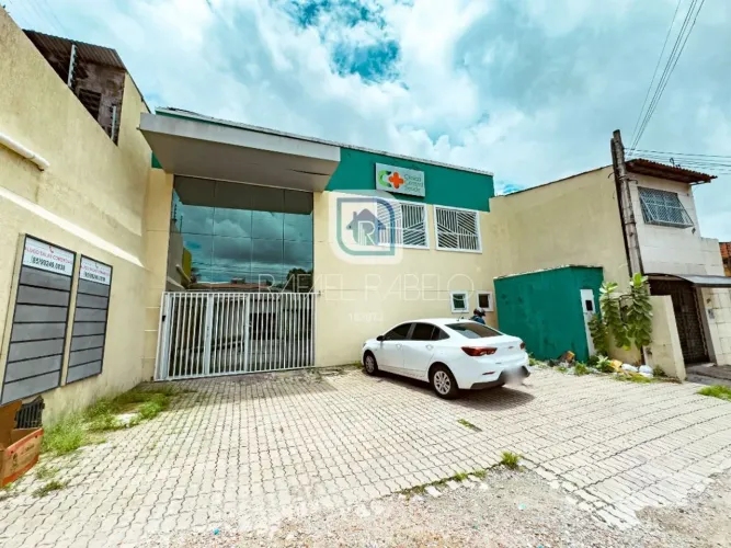 Prédio comercial à venda ou locação no bairro Jóquei Clube.