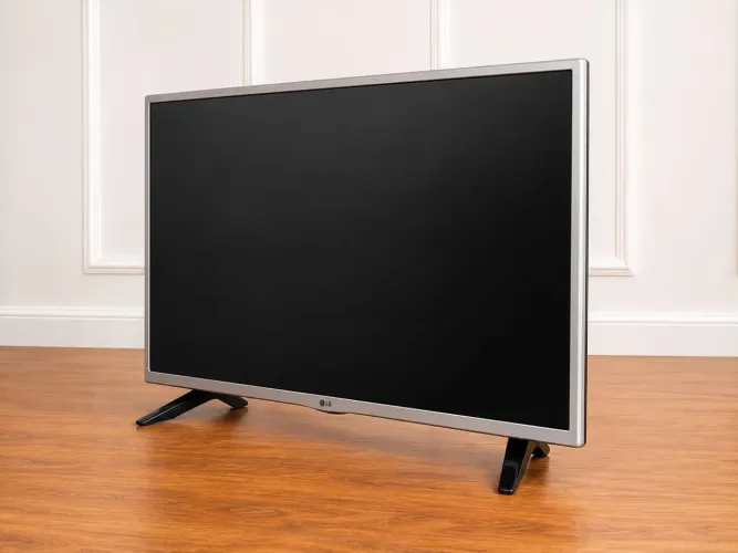 TV LG LED 32" HD | HDMI | USB | Excelente Estado | Controle Original