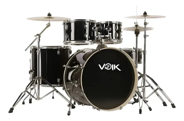 Vendo uma bateria acústica modelo Volk na caixa.