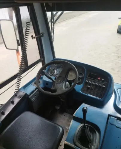 VENDO ÔNIBUS MERCEDES-BENZ CAIO APACHE VIP 2004 - 42 LUGARES