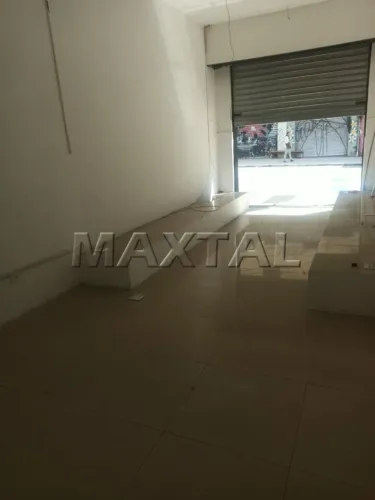 Loja com banheiro e copa travessa da Voluntários da Pátria, ao Lado do Metrô Santana.