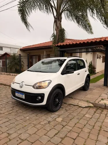 Volkswagen Up! Track 1.0 Total Flex 12V 5P 2017