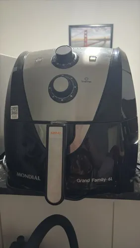 Air Fryer 6 L Mondial (família grande)
