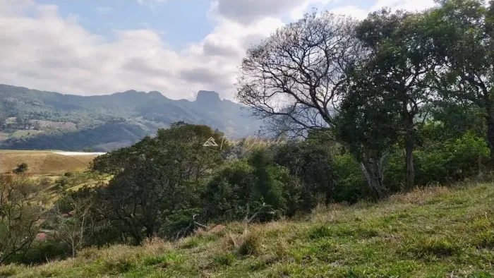 Sítio com vista de tirar o fôlego para a Pedra do Baú ? São Bento do Sapucaí/SP