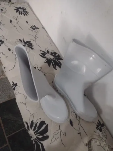 Bota de açougueiro 42 sem uso
