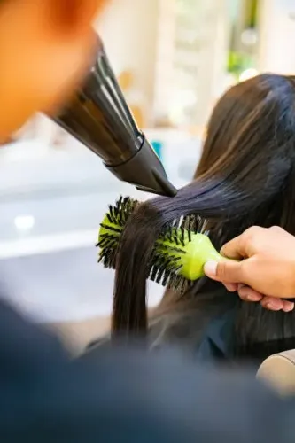 Oportunidade CABELEIREIRA (O) Adulto Feminino