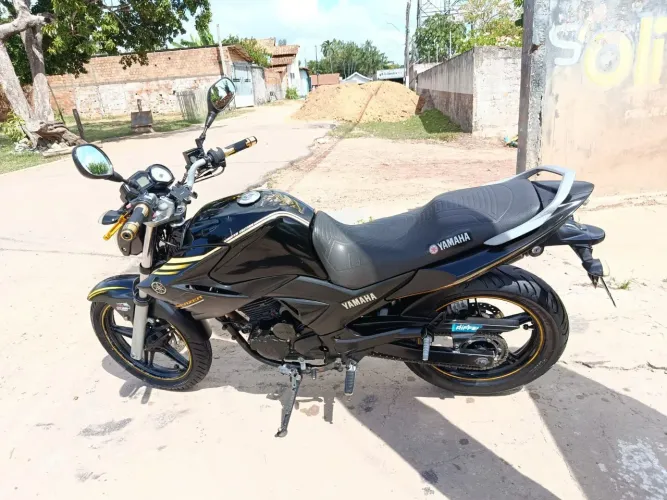 YAMAHA : fazer 250: ano 2013: lançamento 2014
