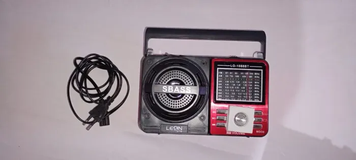 Rádio Portátil Analógico SBASS LEON GTS