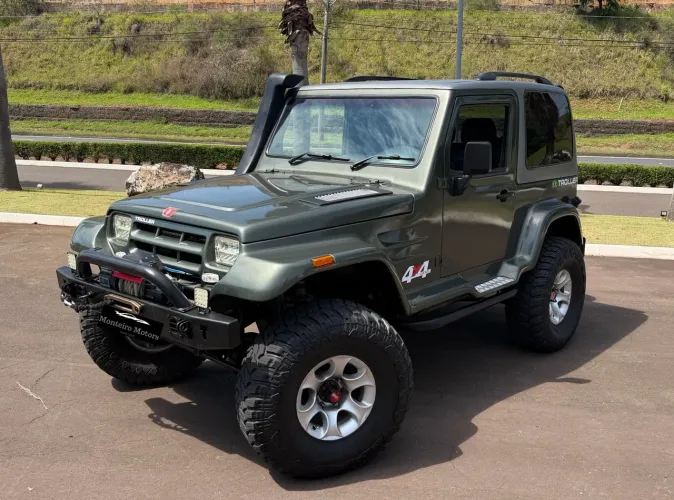 Troller T-4 4X4 2.8 TB Int. Cap. Rígida Diesel 2001