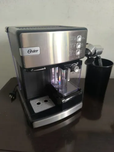 Cafeteira Oster PrimaLatte II