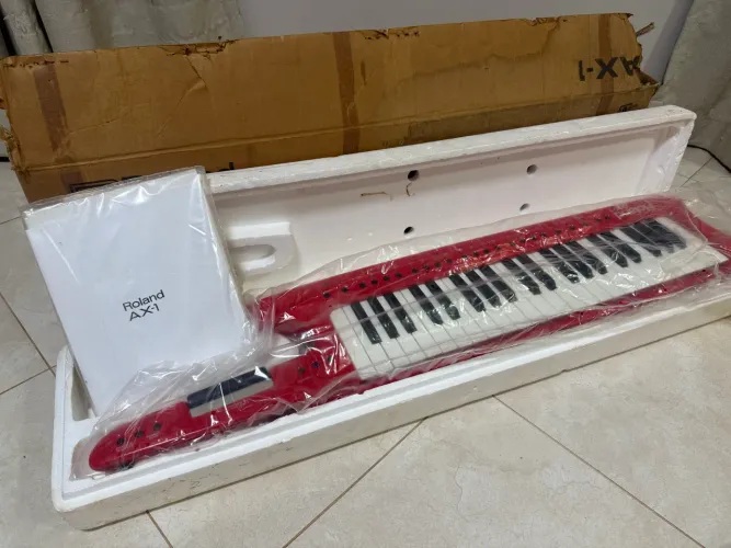 Roland AX-1 Keytar - Caixa e Manual - Impecável