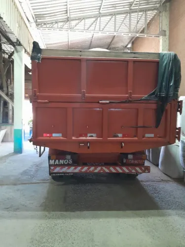 Vendo caminhão Mercedes bens 1313 com cabine do 84