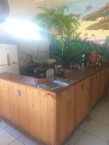 Vendo balcão madeira nobre