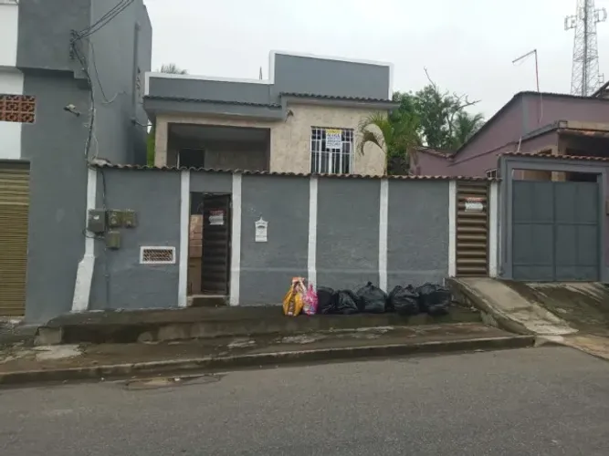 Casa com 02 quartos na Trindade, S.G.