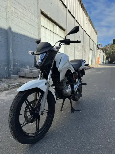 TITAN 150 EX BRANCA