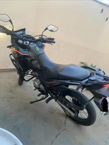Xre 300 2019