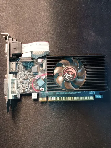 Placa de vídeo NVIDIA GeForce Gt610 2GB DDR3 