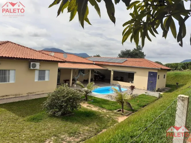Chácara 3000 m² com piscina a venda na cidade de Bofete interior de SP, Condomínio Portal 