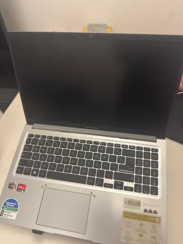 Notebook Asus Vivobook 15 Ryzen 7 16gb ram 512ssd com Windows