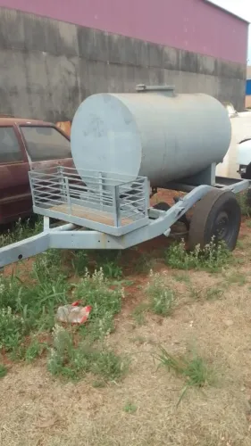 Carretinha Tanque