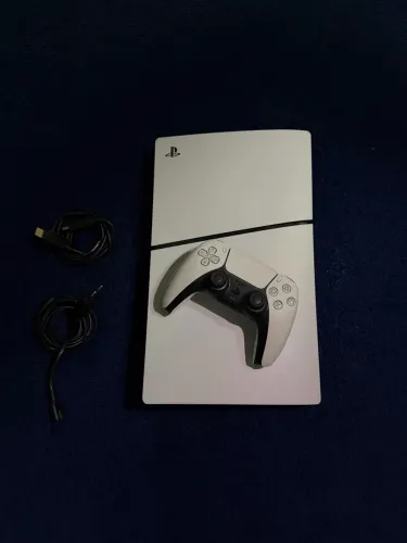 PS5 SLIM - 825GB