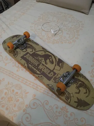 Skate jurassic world! 2 anos de uso , entrego apenas em João Pessoa!