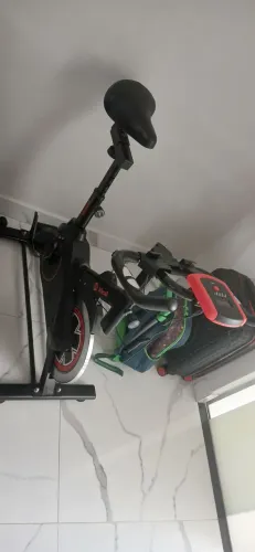 Bicicleta spinning ergometrica