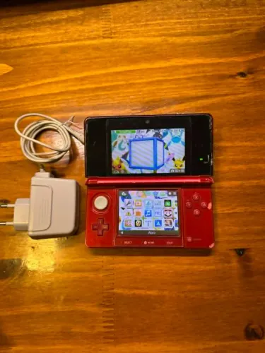 Nintendo 3DS Vermelho Destravado + Cartão SD 32GB + Carregador